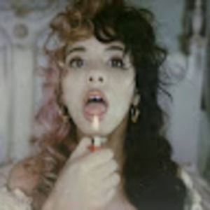 Meet your Posher, Maxine